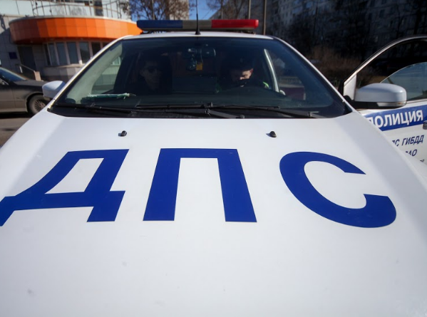 Ребёнок попал под колёса «Ниссана» на проспекте Будённого