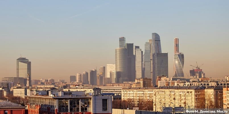 Москва продолжает снимать введенные из-за пандемии COVID-19 ограничения