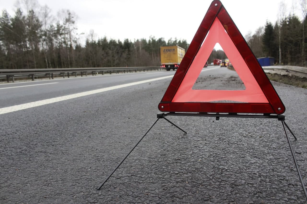 Движение на улице Ибрагимова перекрыто из-за жесткой аварии &#8212; дополнено